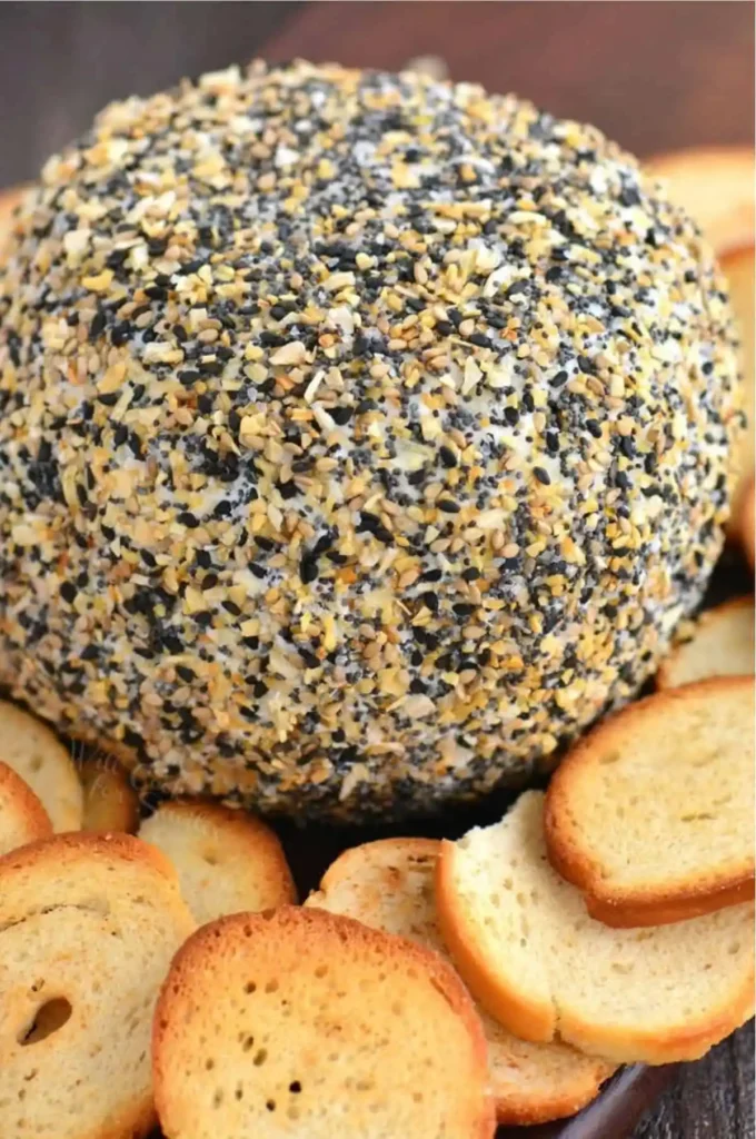 Everything-bagel-cheese-ball-