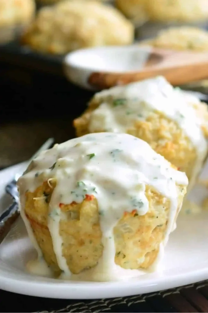 Garlic-parmesan-chicken-meatloaves-with-sauce